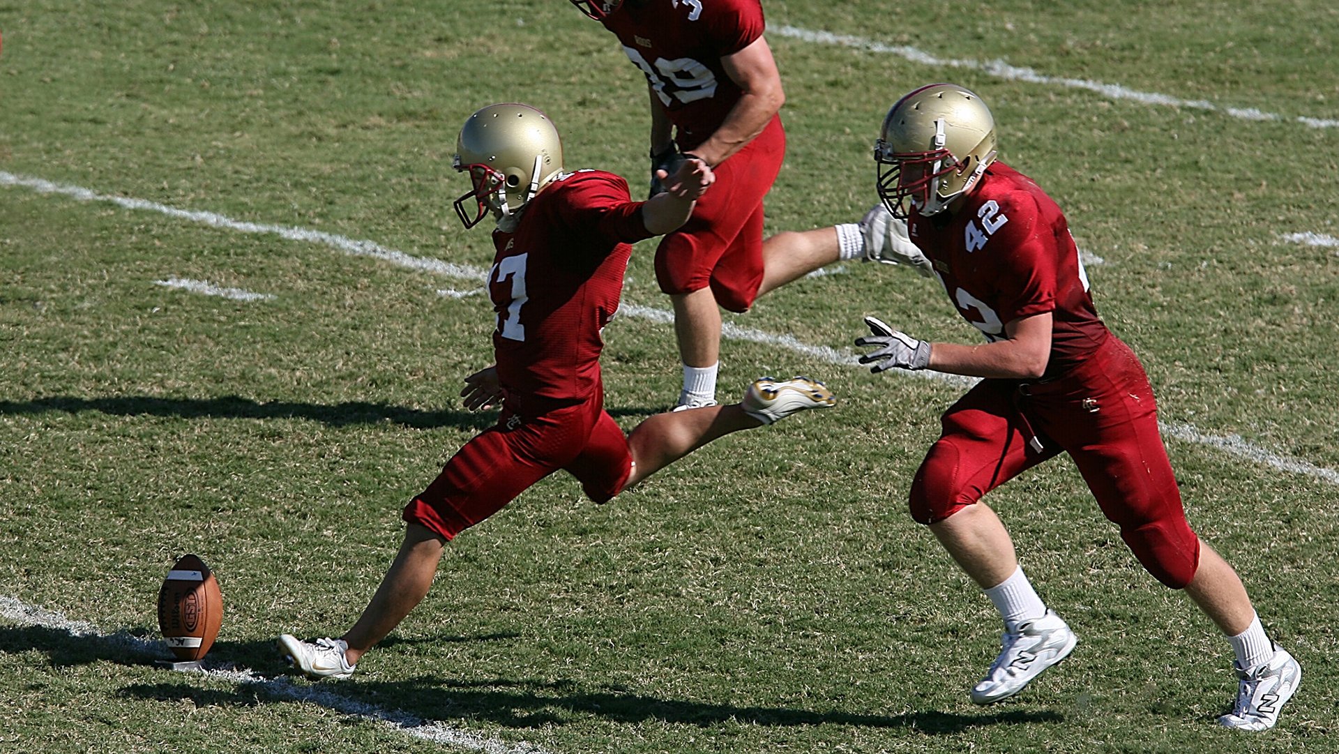 “中国足球产业持续升级,行业规模不断扩大”,中国足球产业发展现状