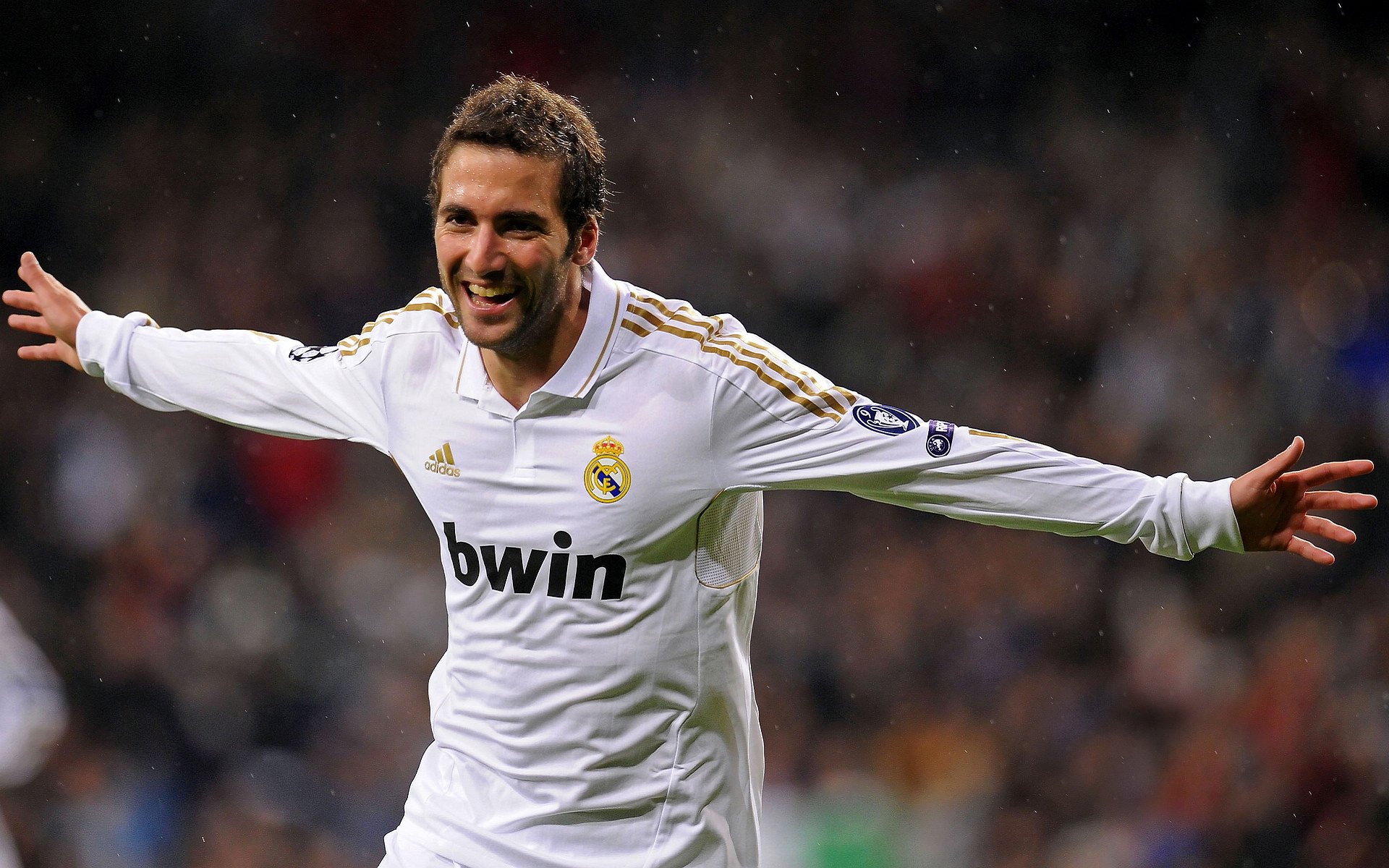 法甲赛季斗志高昂，悬念持续升温，法甲上赛季